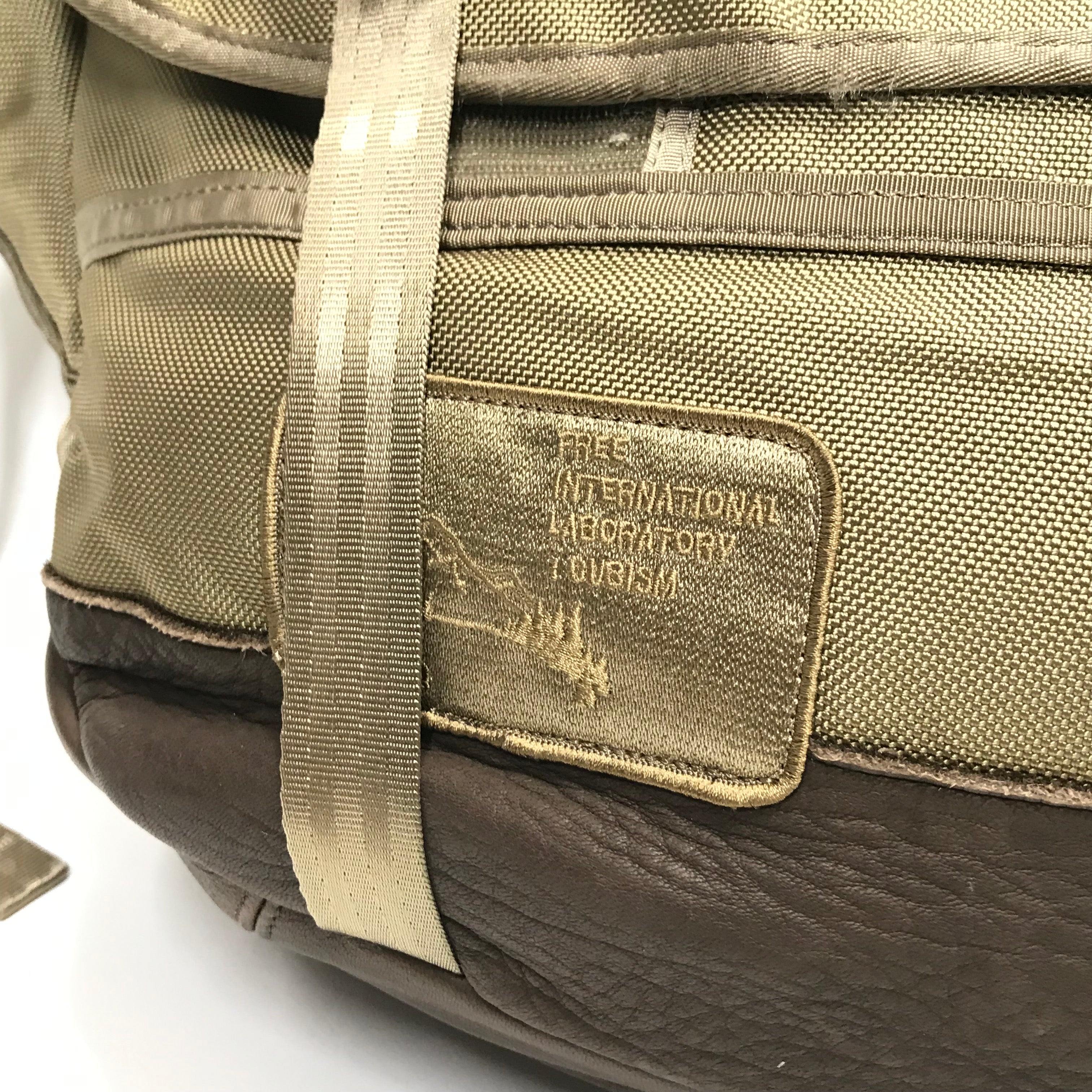 Visvim 28L E-Cat Ballistic Messenger Bag – StylisticsJapan.com