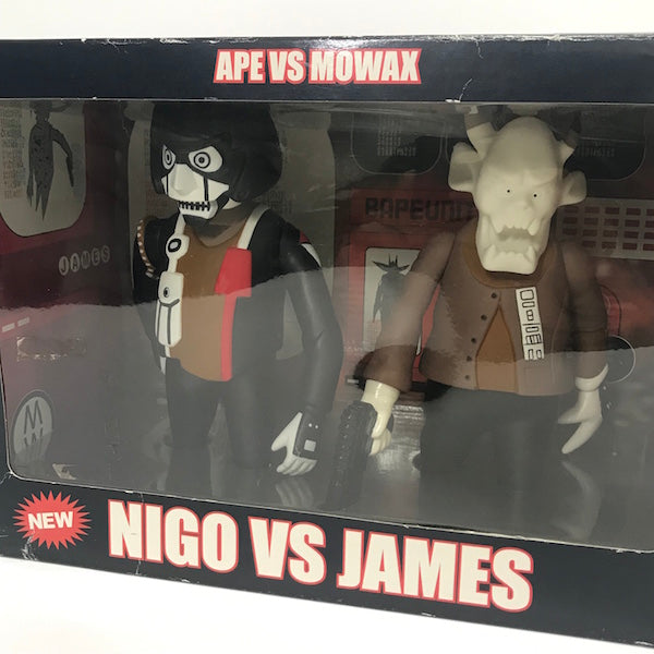 A Bathing Ape Bape x Mo Wax (UNKLE) Vintage James vs Nigo Figure